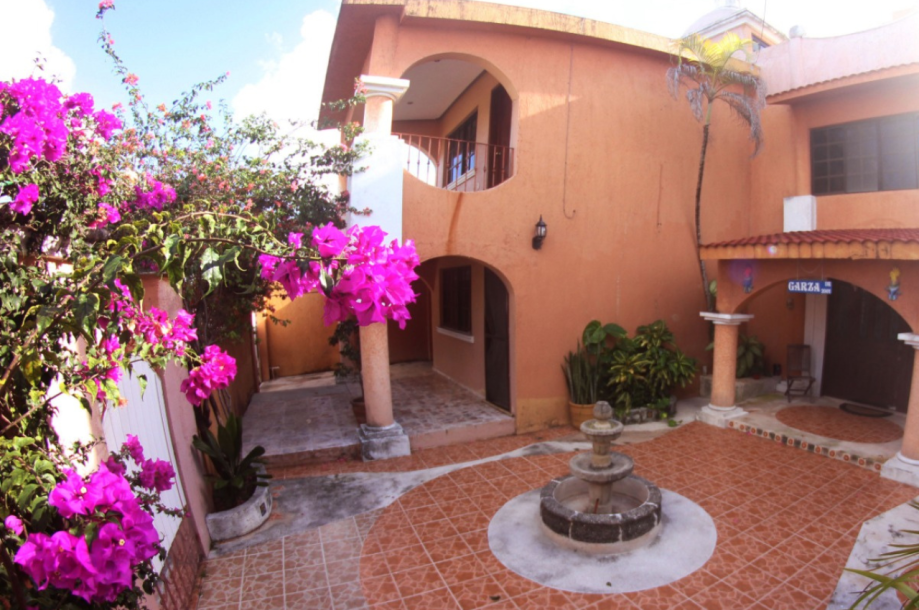 Casa Garza.-1